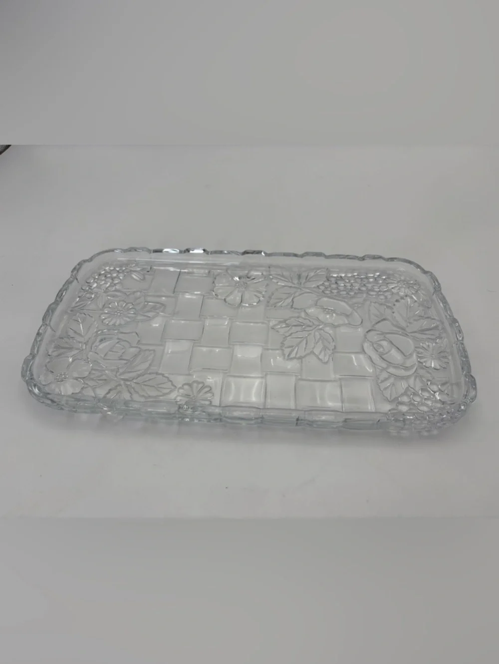Gorgeous Clear Glass Snow Flower and Basket-Weave Rectangular Tray